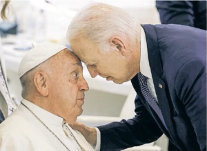 ‘This can’t be normal, can it?’ Top brains on Biden’s head-to-head with pope